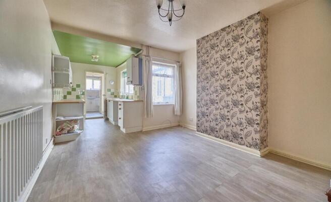 Open Plan Dining Kitchen to Rear