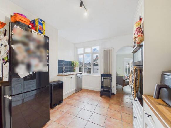4 bed Semi-Detached for sale Image 3