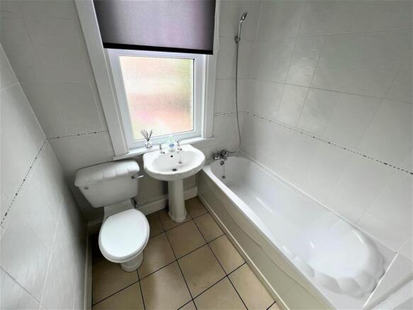 Bathroom.jpg