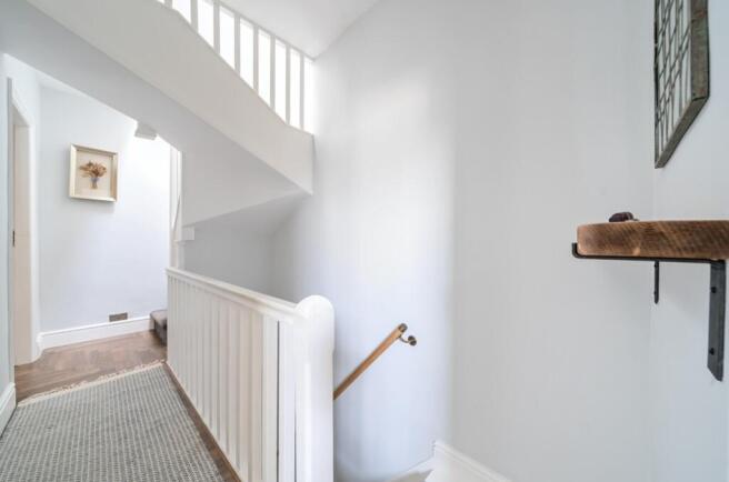 3 bed Terraced to rent Image 12