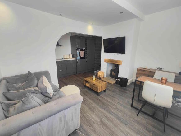 2 bed Terraced for sale Image 7