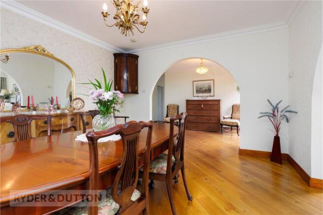 4 bed Detached Bungalow for sale Image 7