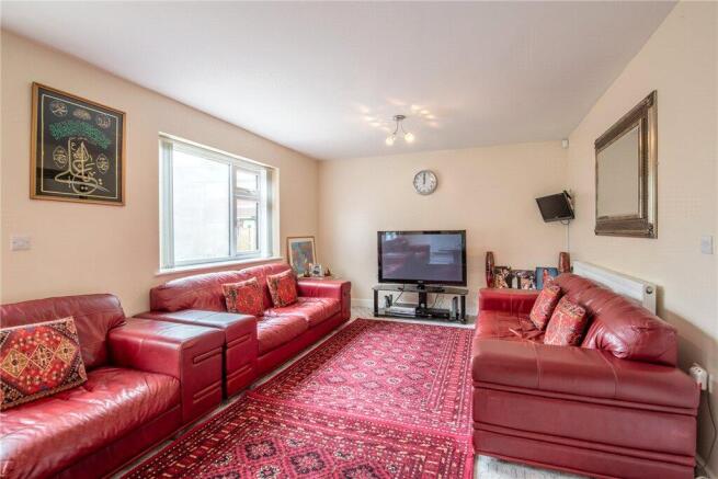 4 bed Detached for sale Image 4