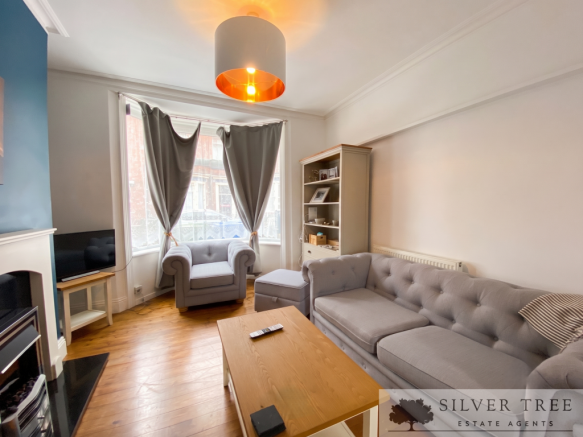 4 bed Terraced for sale Image 2