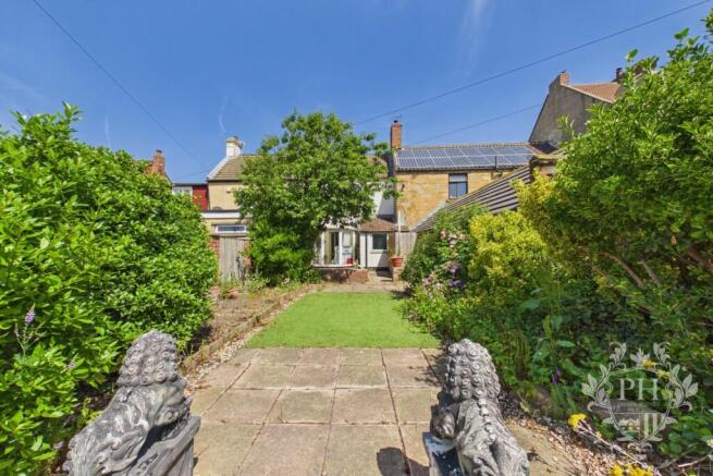 2 bed Terraced for sale Image 10