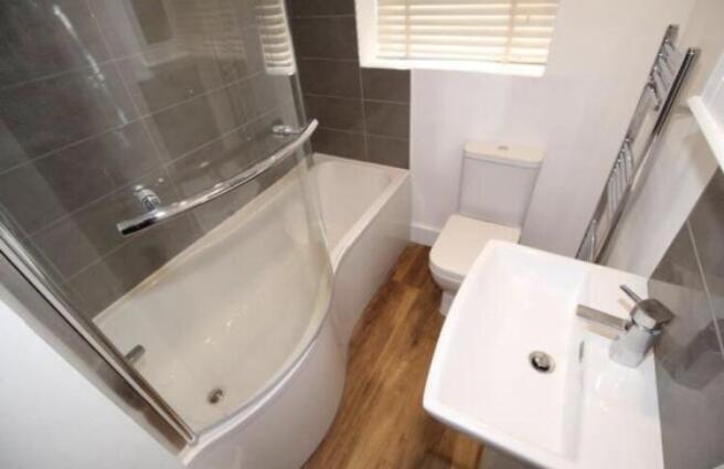 2 bed Terraced to rent Image 7