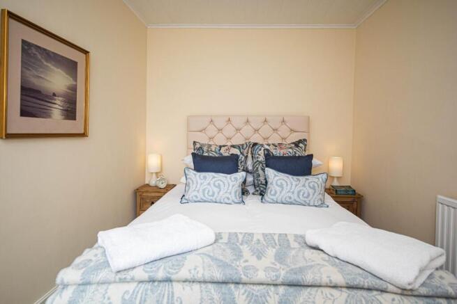 4 bed Cottage to rent Image 11