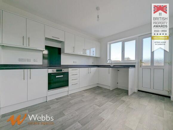 Kitchen 1.jpg