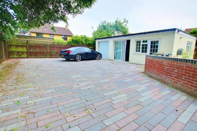 Annexe & Drive