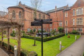 11, Walton Court, Lillington Avenue, Leamington Spa CV32 5DL