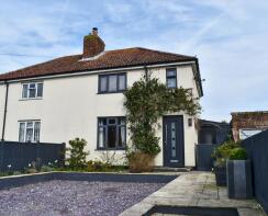 60, Lower Buckland Road, Lymington SO41 9DL