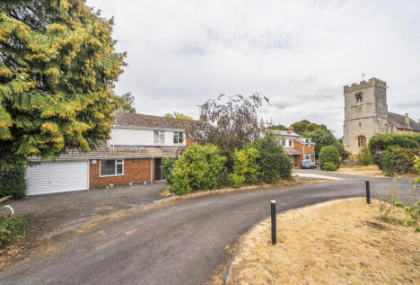 Abbots Court Drive, Twyning, Tewkesbury, Gloucestershire, GL20