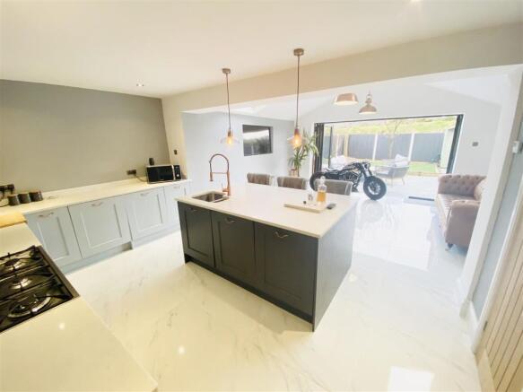 Kitchen Diner / Family Room