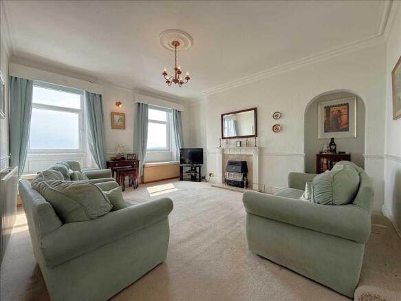 2 bed Flat for sale Image 4