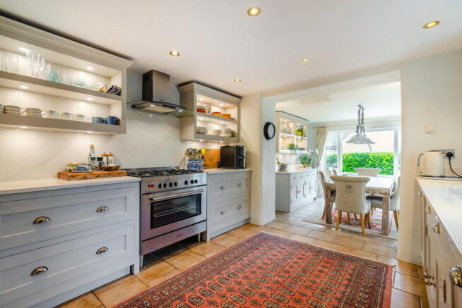 4 bed Cottage for sale Image 6