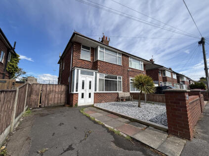 Springfield Drive, Thornton, FY5