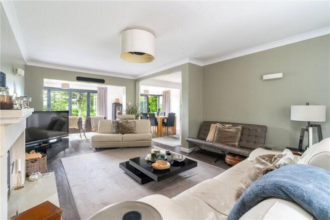 4 bed Detached for sale Image 10
