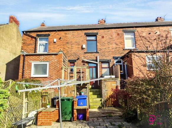 2 bed Terraced to rent Image 10
