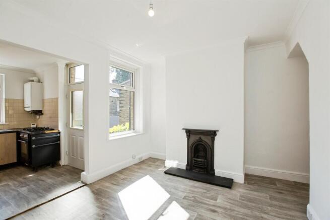 3 bed Terraced for sale Image 4