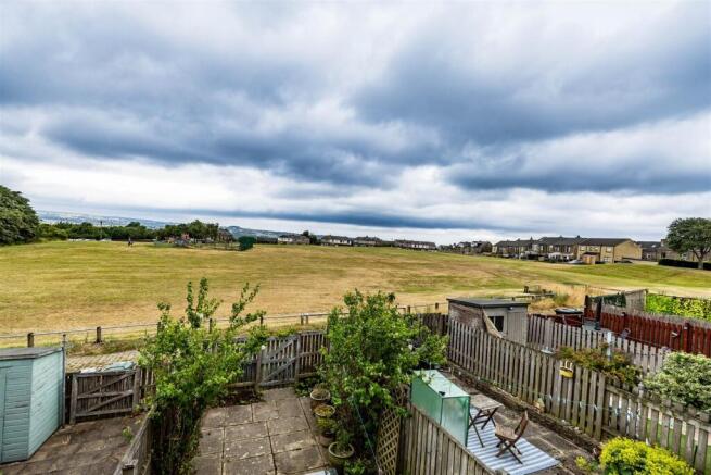 2 bed Terraced for sale Image 12