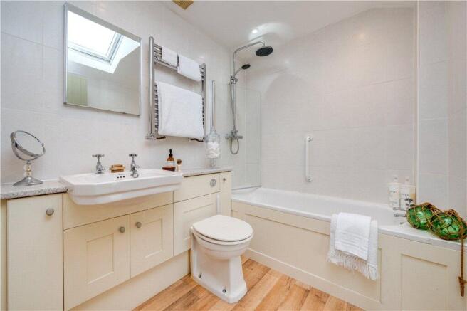 2 bed Detached for sale Image 12