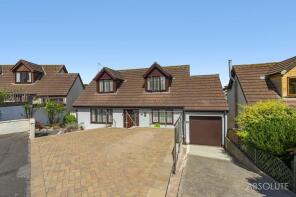 10, Milton Fields, Brixham TQ5 0BH