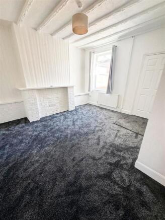 3 bed Terraced for sale Image 12