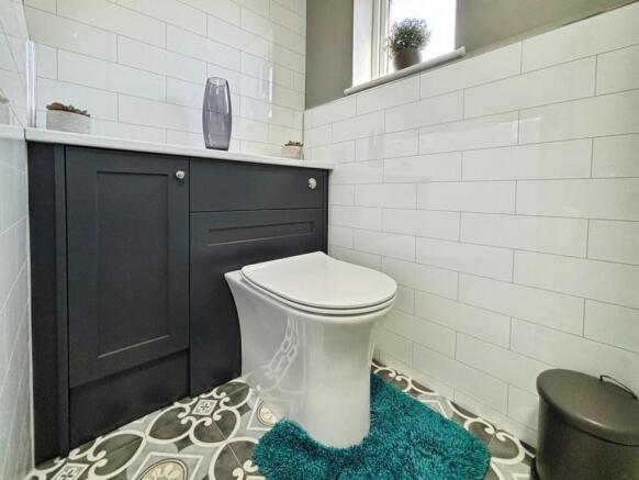 2 bed Cottage for sale Image 12