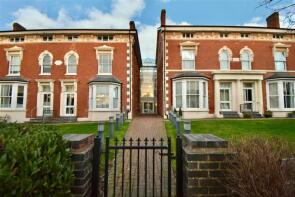 Flat 18, 117 123 Rocksborough House, Warwick Road, Olton, Solihull B92 7GA