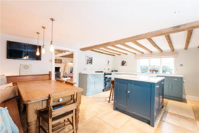 Kitchen/Breakfast Rm