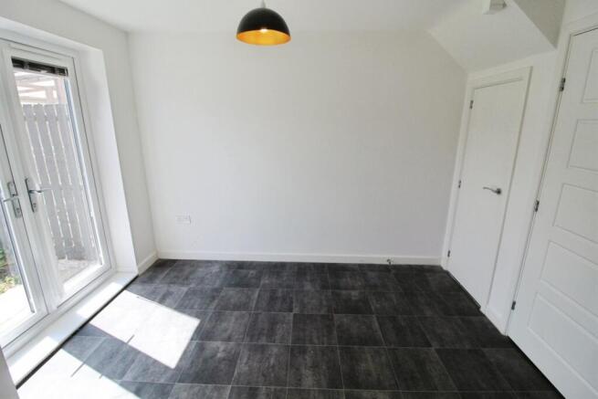 3 bed Semi-Detached for sale Image 5