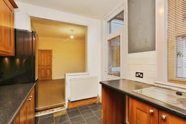 5 bed Terraced for sale Image 7