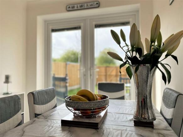 Dining Room Outlook 32a