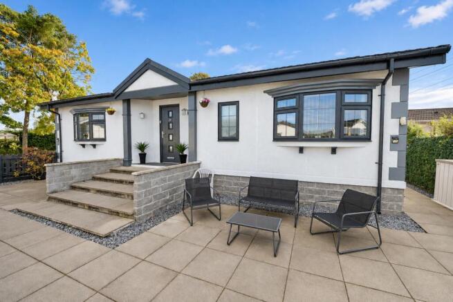 38 Burnbank Park Blairgowrie-3.jpg