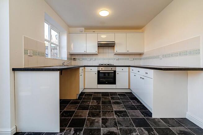 3 bed Semi-Detached for sale Image 9