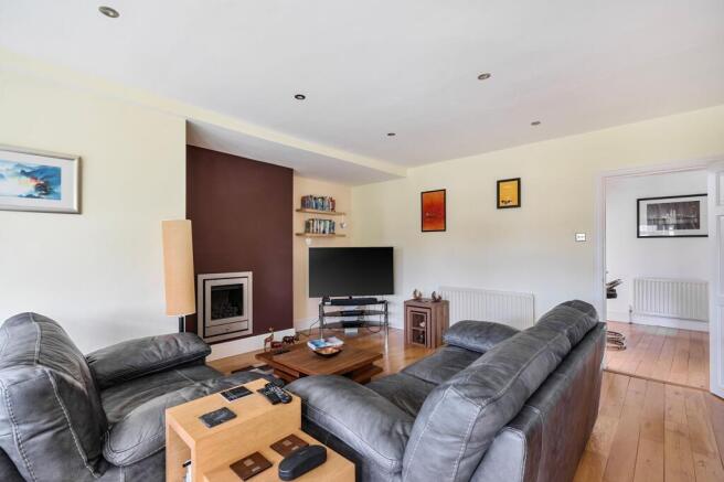 2 bed Flat for sale Image 8
