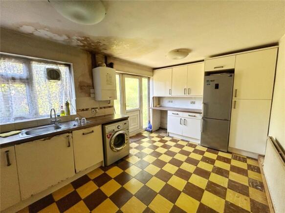 Pavilion Drive, Ashton-under-Lyne, Greater Manchester, OL6 photo 4