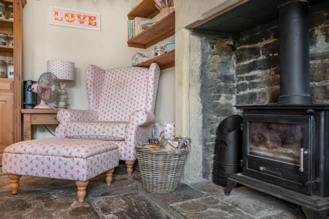 3 bed Terraced for sale Image 10