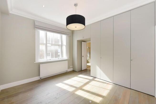 Flat 13 (2nd Floor), (5).JPG