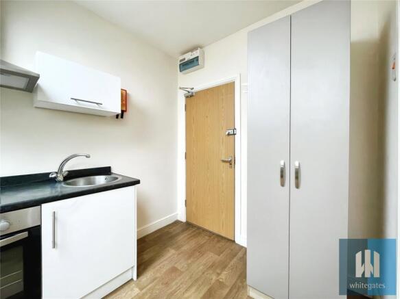 1 bed Apartment to rent Image 6