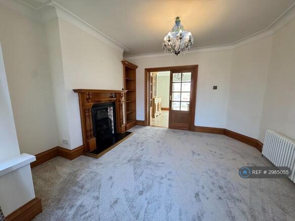 3 bed Semi-Detached to rent Image 7