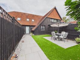 3, Old Barn, Old Grange Close, Calcot, Reading RG31 7AA