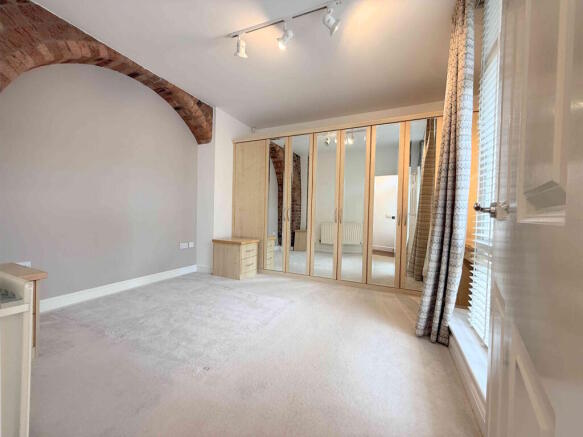 2 bed Apartment for sale Image 12