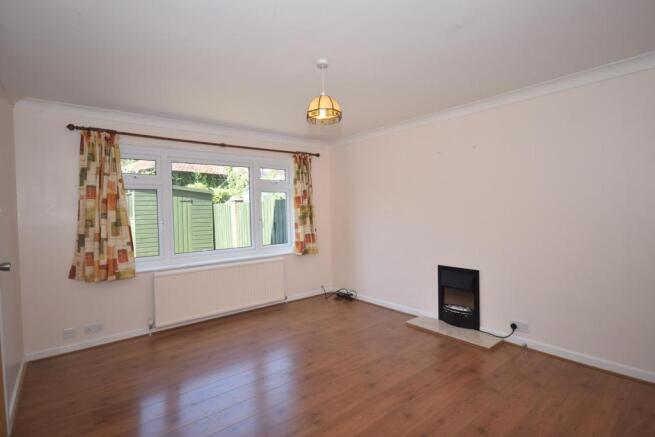 LIVING ROOM.JPG