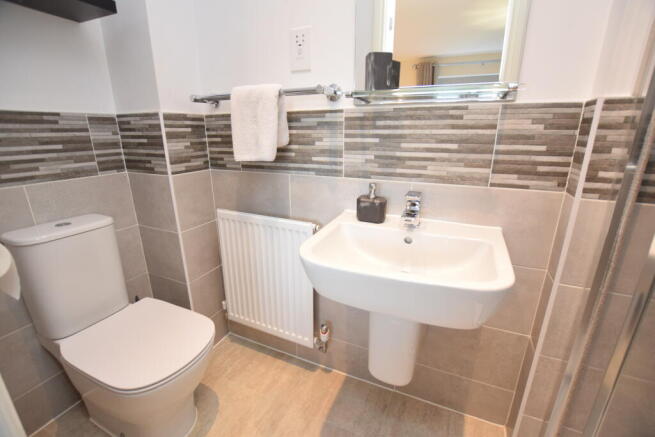en-suite shower room