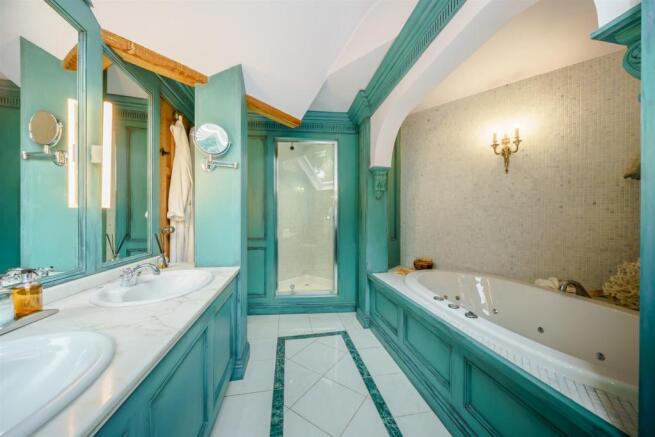 8433495-interior11-800.jpg