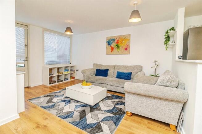Milland Way, MILTON KEYNES, Buckinghamshire, MK4 photo 5
