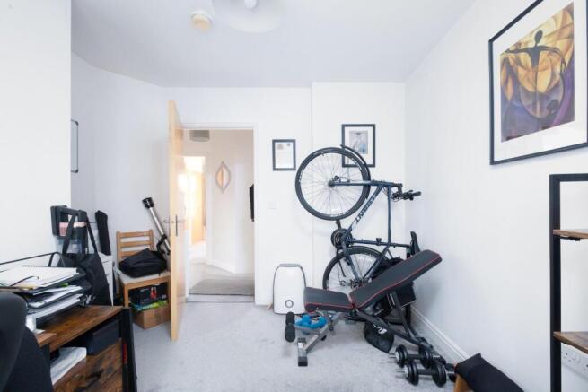 FLAT 25 BULL LANE, BS5--2.jpg