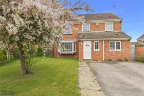 81, Badgers Way, Buckingham MK18 7EU