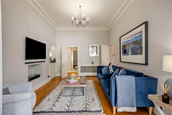 5 bed Semi-Detached for sale Image 7